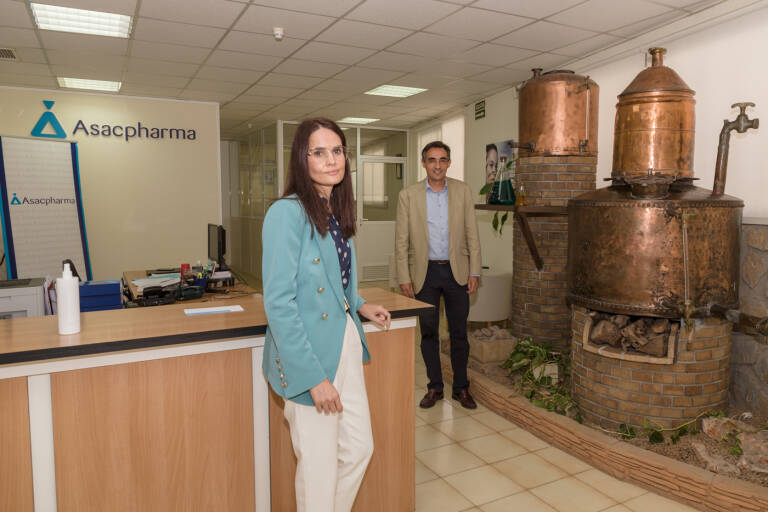 AsacPharma, la farmacutica alicantina que produce vacunas 'con nombres y apellidos'