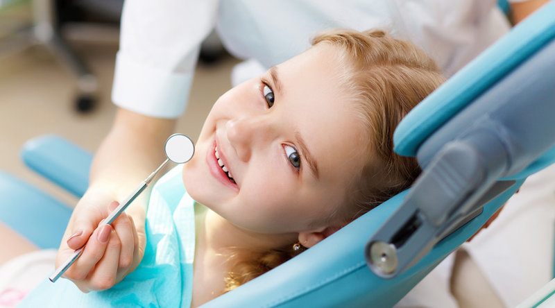Odontopediatra: A qu edad debes llevar a tus hijos a su primera visita?