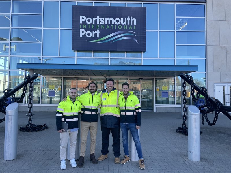 Equipo de Estudio Cactus en Portsmouth