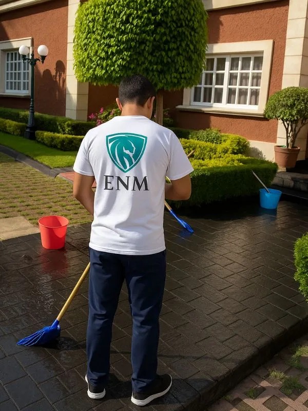 ENM Servicios integrales - Comunidades | Piscinas | Jardiner�a | Limpieza