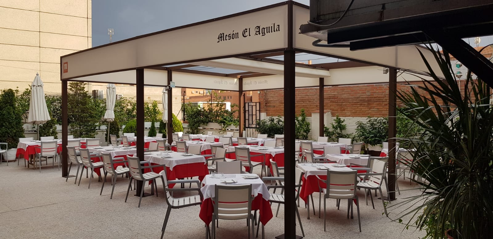 Mes�n El �guila