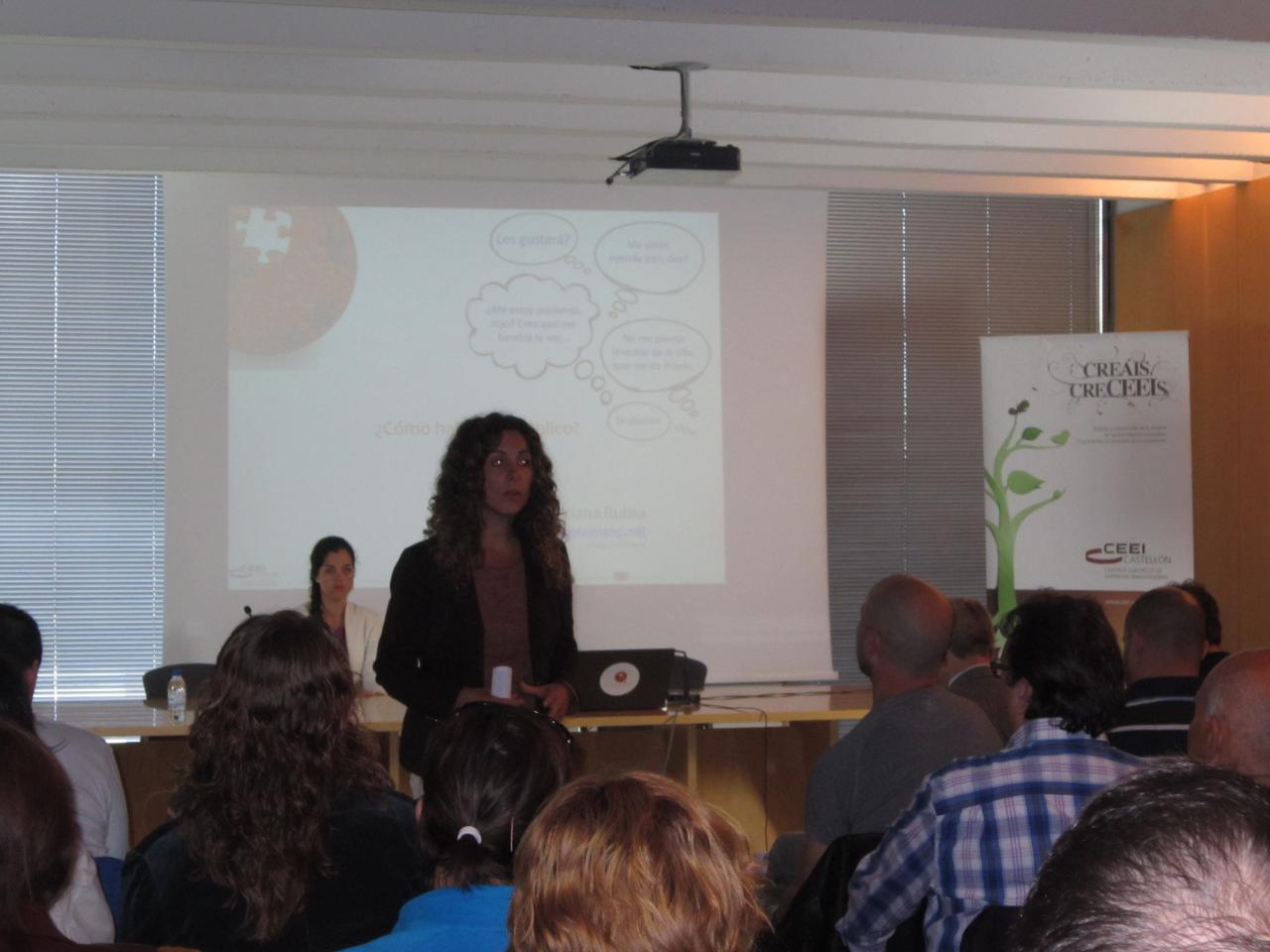 Presentaci�n de la jornada, Edurne Zubiria t�cnico de ceei castell�n