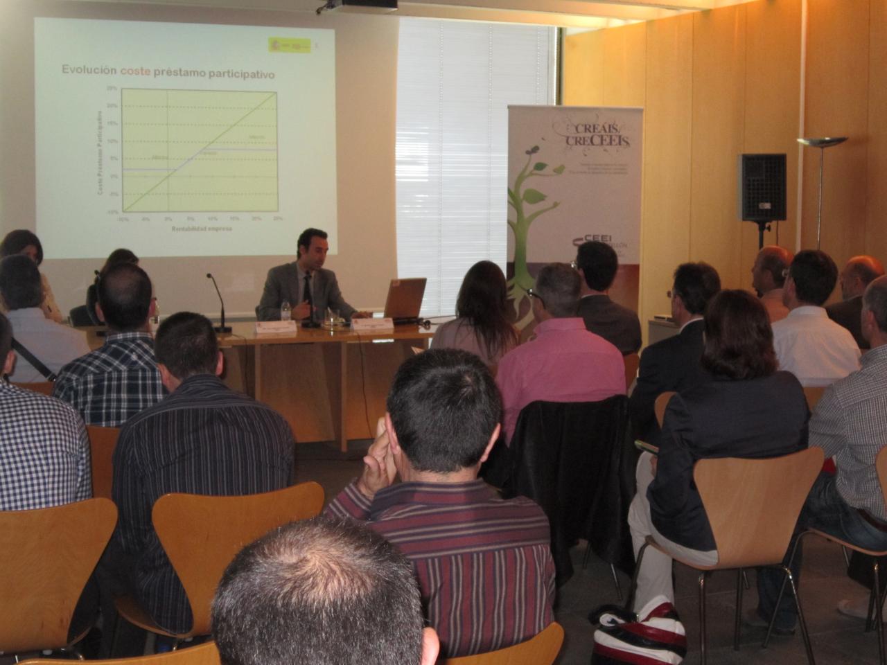 Ponencia Ignacio Aguado, t�cnico departamento de relaciones institucionales de ENISA