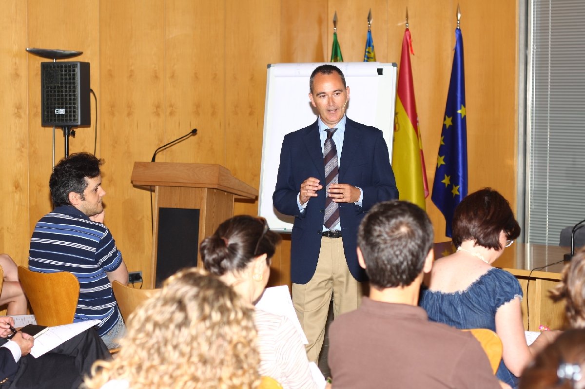 Ponente de la jornada, Javier Arnal, consultor empresarial