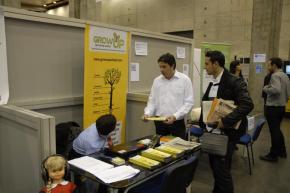 490 DPECV2012 Grow Up Launching School Muestra de empresas