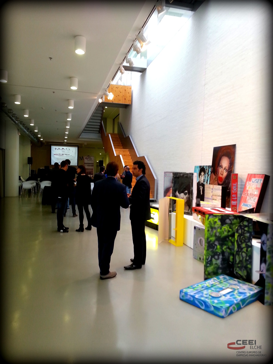 Mejora tus relaciones comerciales: Conoce los gestos de tu cliente 01